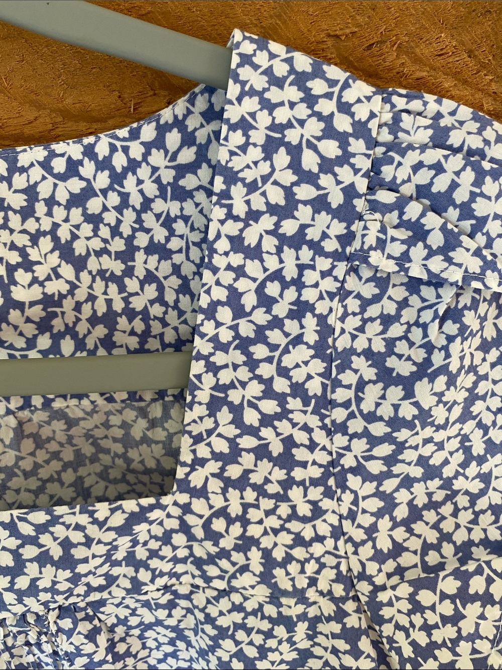 American Eagle Outfitters Light Blue and White Floral Square-Neck Tunic - Picture 9 of 9